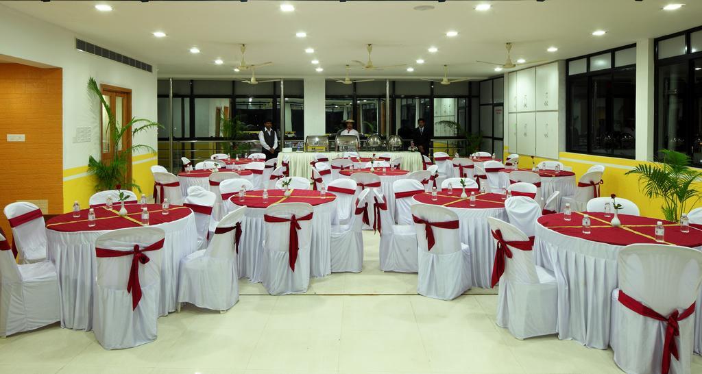 Hotel Green Dreams Kochi Exterior foto